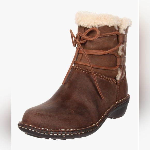 UGG Womens Caspia Chocolate Leather Sheepskin Boot Bootie Lace Size 9 New InBox